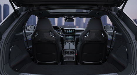 Luxury Electric Rivian R1S-gallery-4